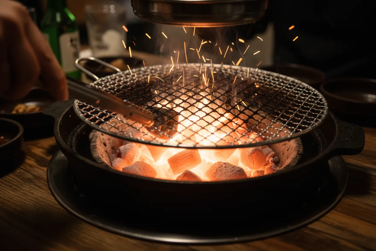 소갈비구이 조리 3단계: 숯불 준비
