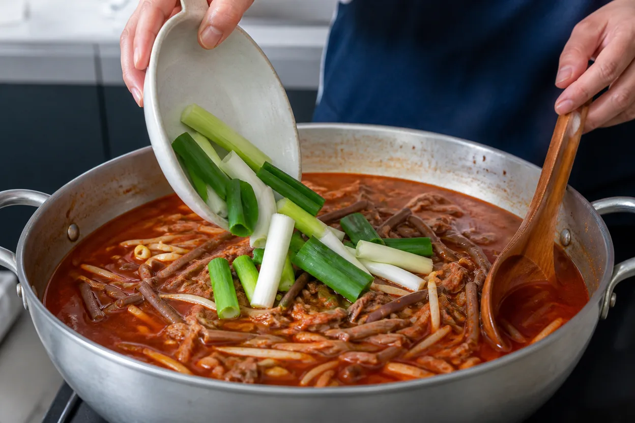 육개장 조리 4단계: 끓이기